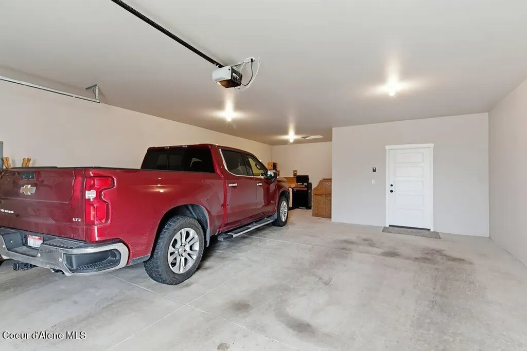 8703 W Hood Street Rathdrum ID 83858