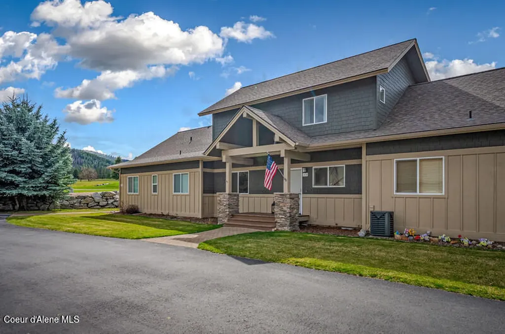 103-B Chardonnay Drive Blanchard ID 83804