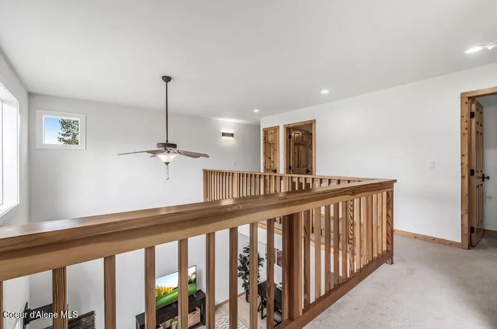 103-B Chardonnay Drive Blanchard ID 83804