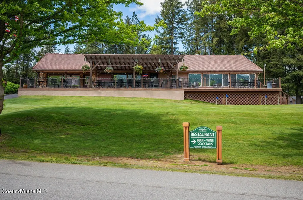 103-B Chardonnay Drive Blanchard ID 83804