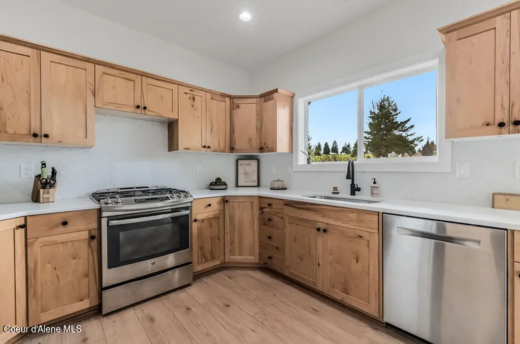 103-B Chardonnay Drive Blanchard ID 83804