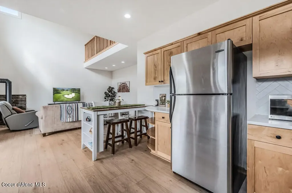 103-B Chardonnay Drive Blanchard ID 83804
