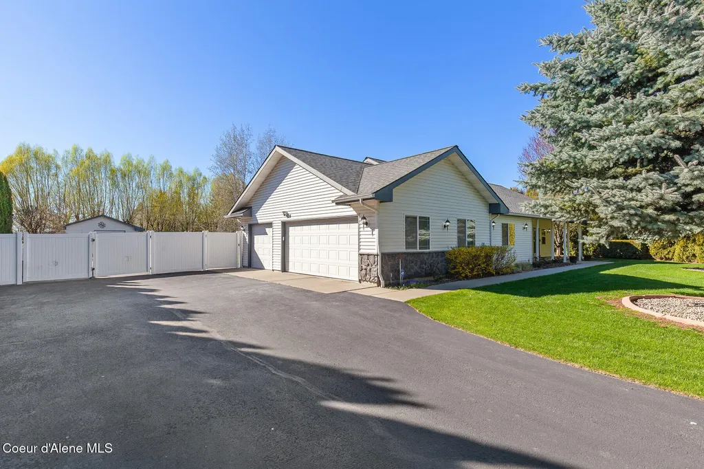 2529 W Polo Green Avenue Post Falls ID 83854