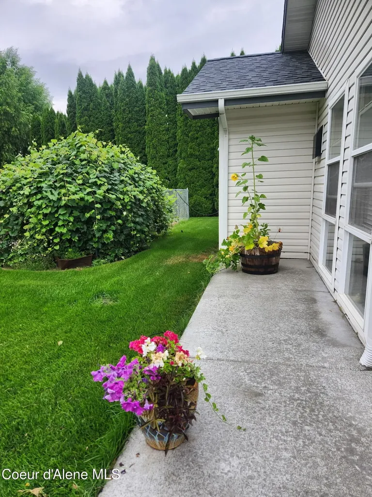 2529 W Polo Green Avenue Post Falls ID 83854