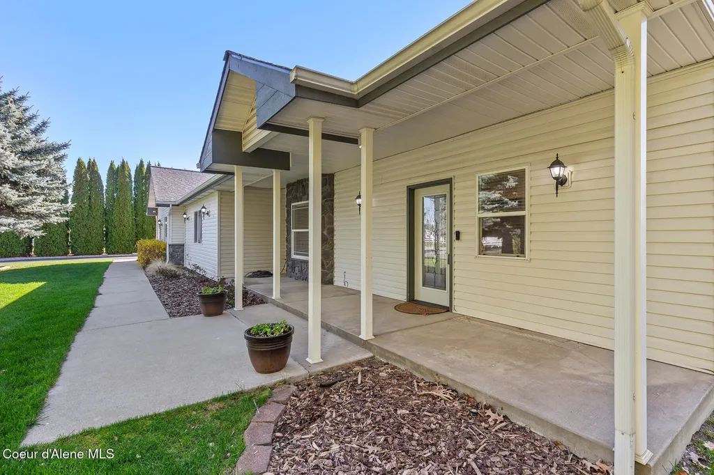 2529 W Polo Green Avenue Post Falls ID 83854