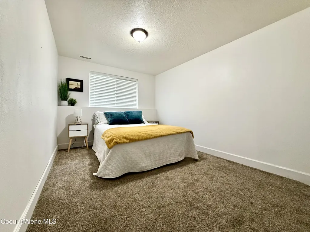 2887 W Cranberry Avenue Hayden ID 83835