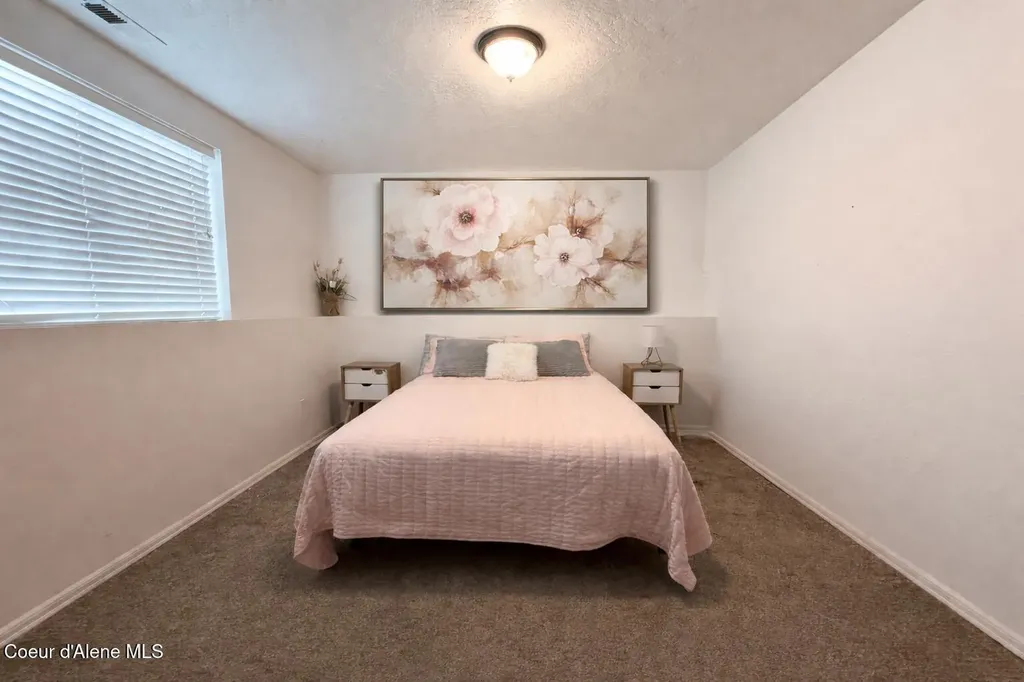 2887 W Cranberry Avenue Hayden ID 83835