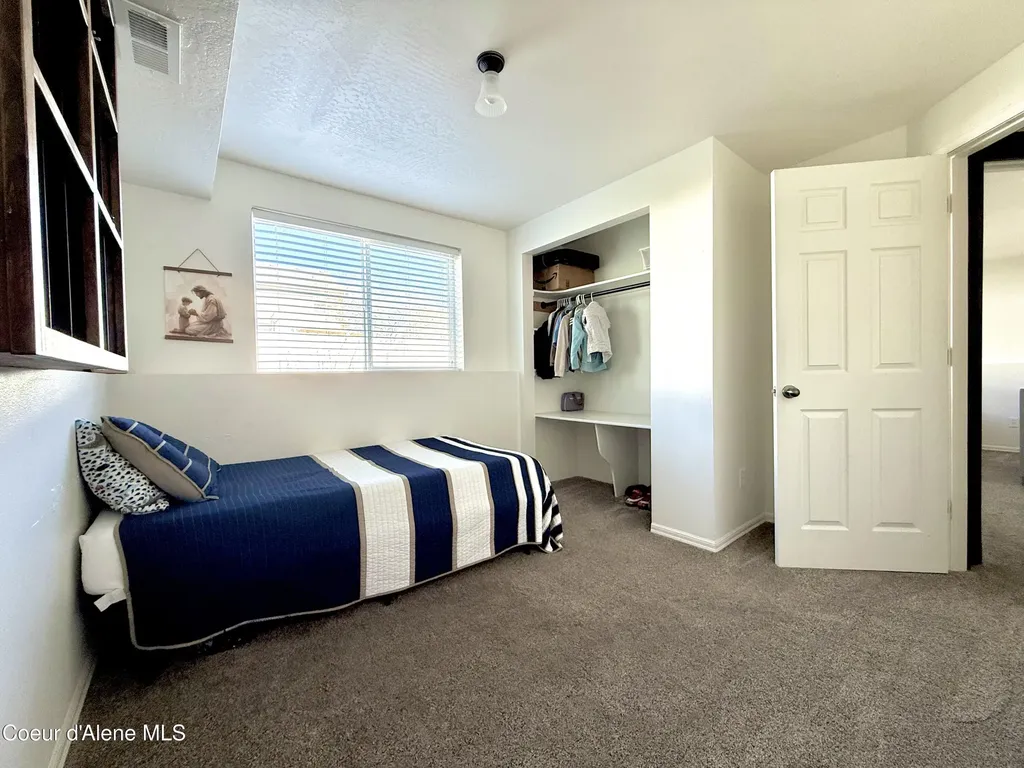 2887 W Cranberry Avenue Hayden ID 83835