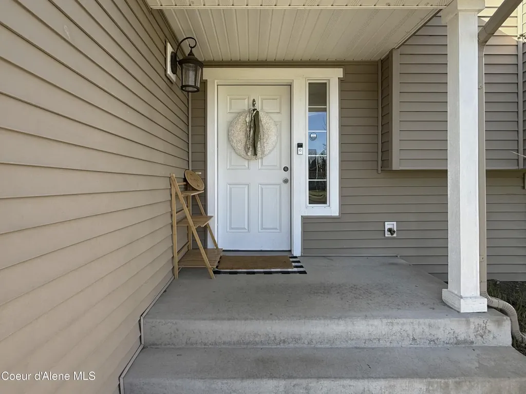 2887 W Cranberry Avenue Hayden ID 83835