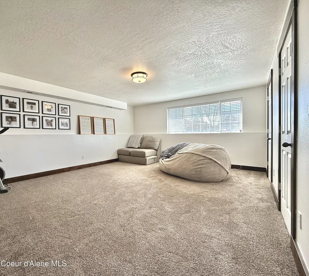 2887 W Cranberry Avenue Hayden ID 83835