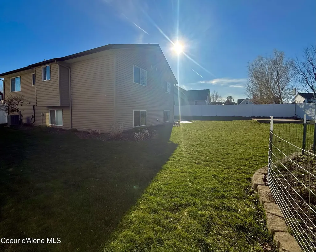 2887 W Cranberry Avenue Hayden ID 83835