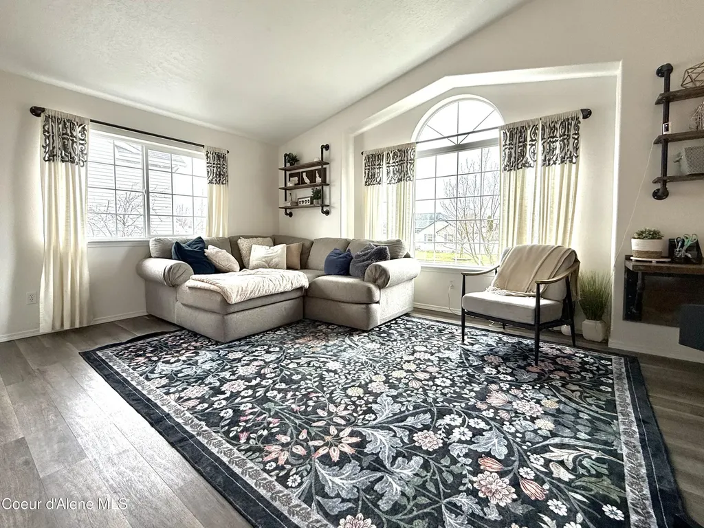 2887 W Cranberry Avenue Hayden ID 83835