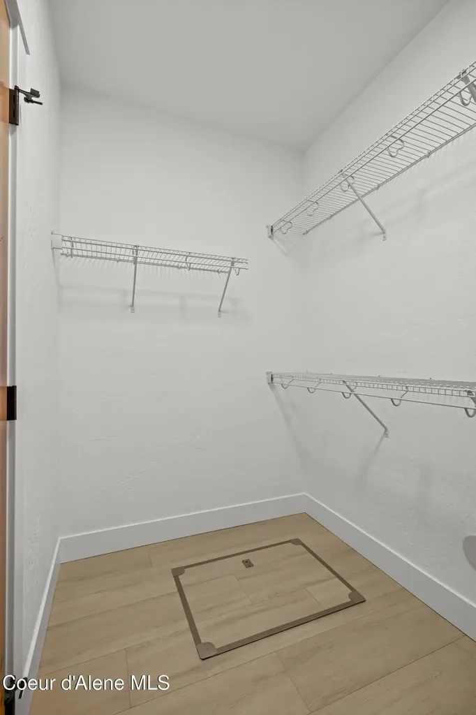 7838 E Autry Lane Athol ID 83801