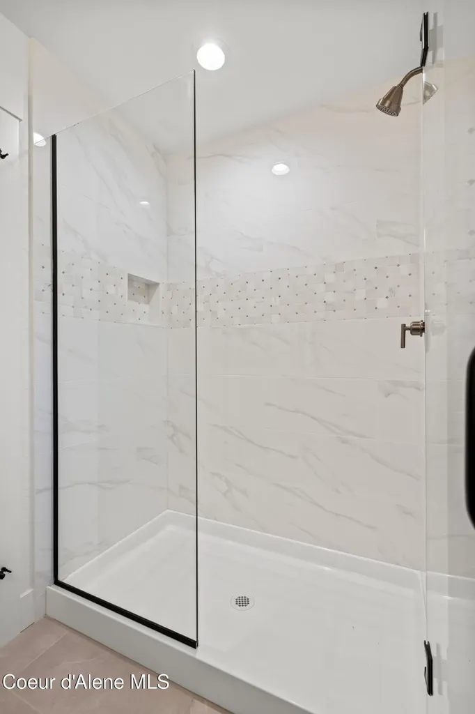 7838 E Autry Lane Athol ID 83801