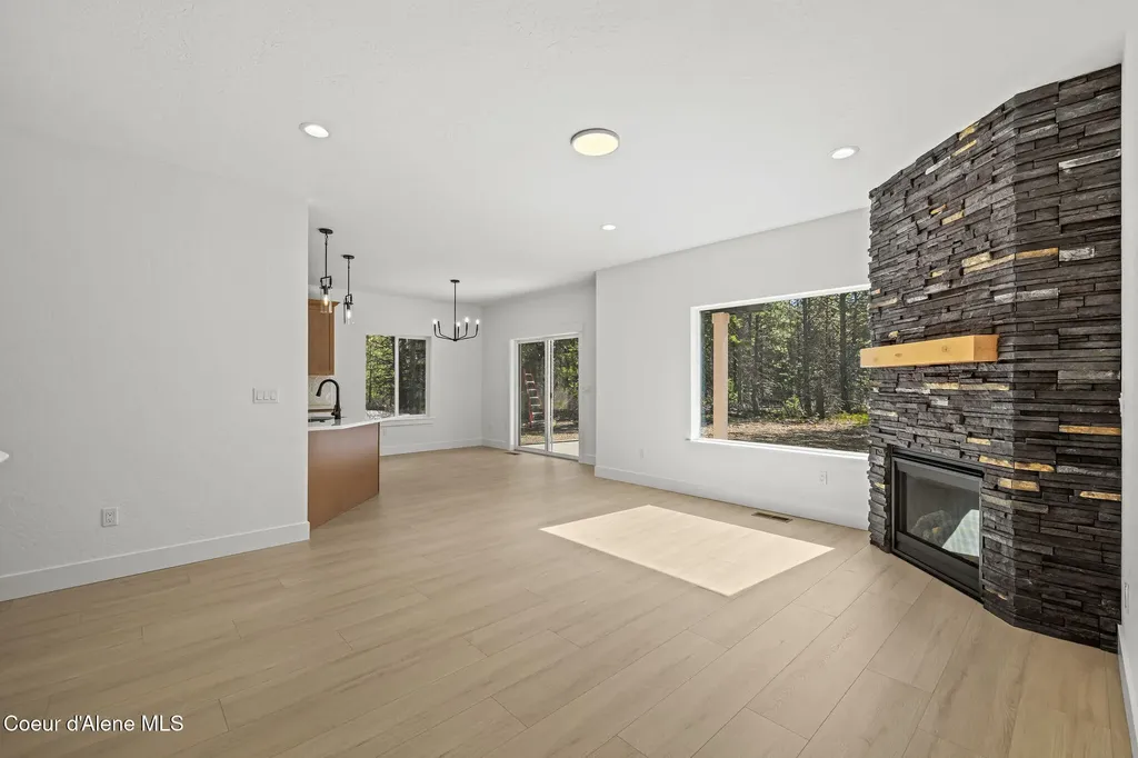 7838 E Autry Lane Athol ID 83801