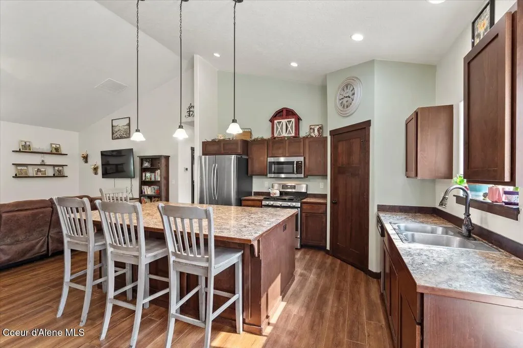 23210 N Massif Road Rathdrum ID 83858