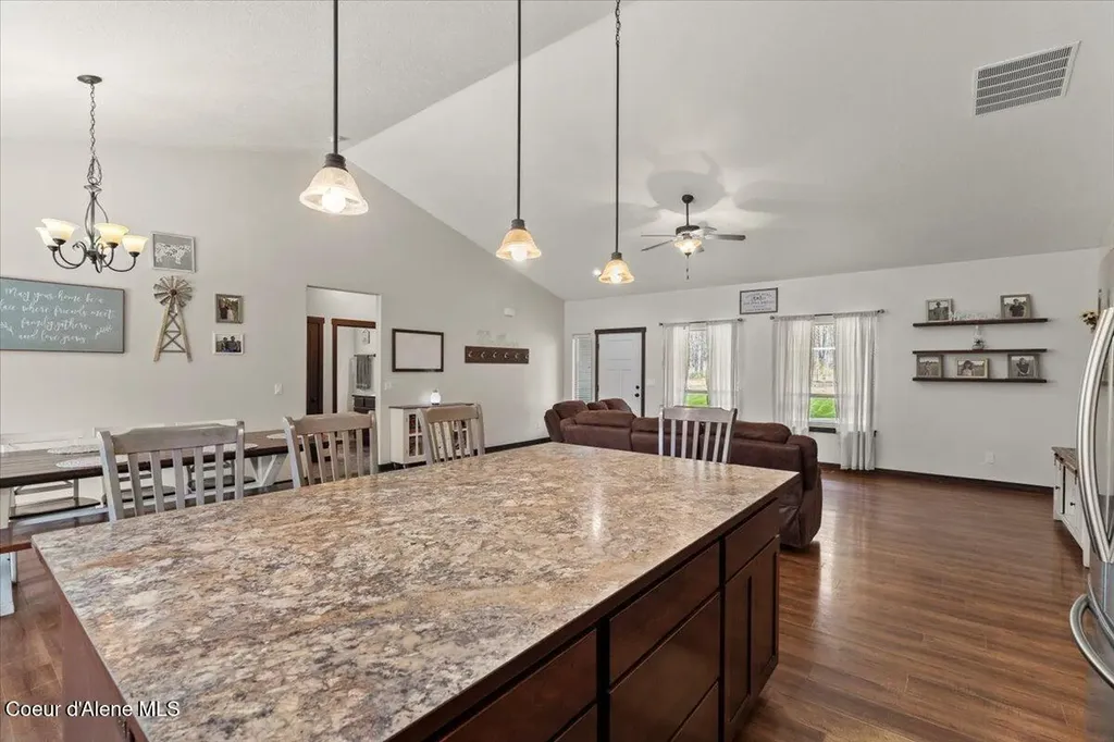 23210 N Massif Road Rathdrum ID 83858