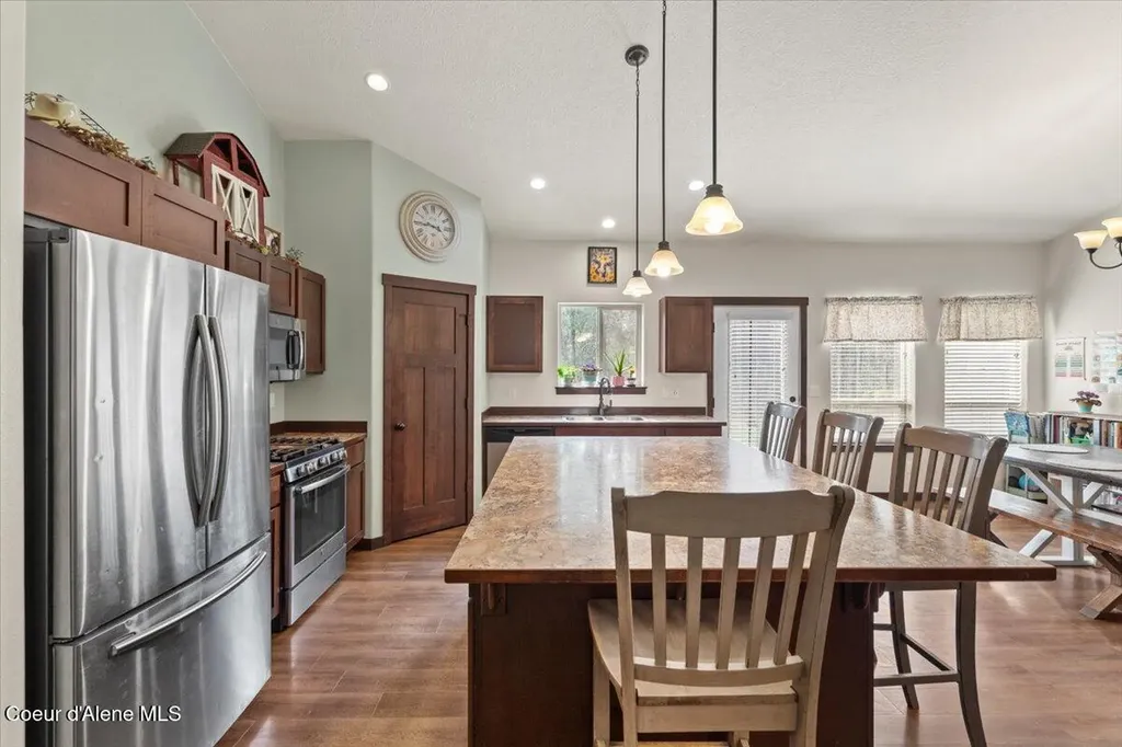23210 N Massif Road Rathdrum ID 83858