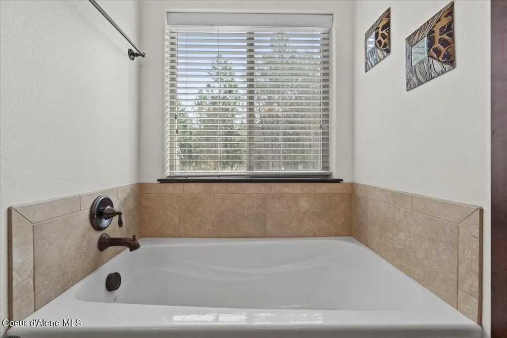 23210 N Massif Road Rathdrum ID 83858