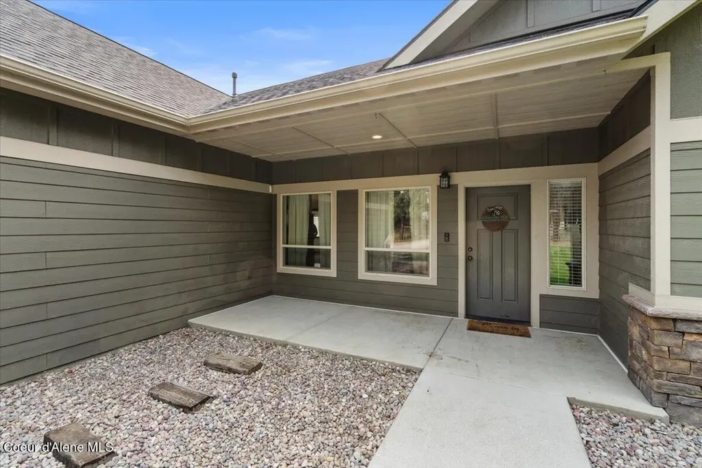 23210 N Massif Road Rathdrum ID 83858