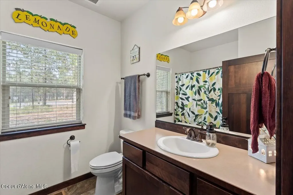23210 N Massif Road Rathdrum ID 83858