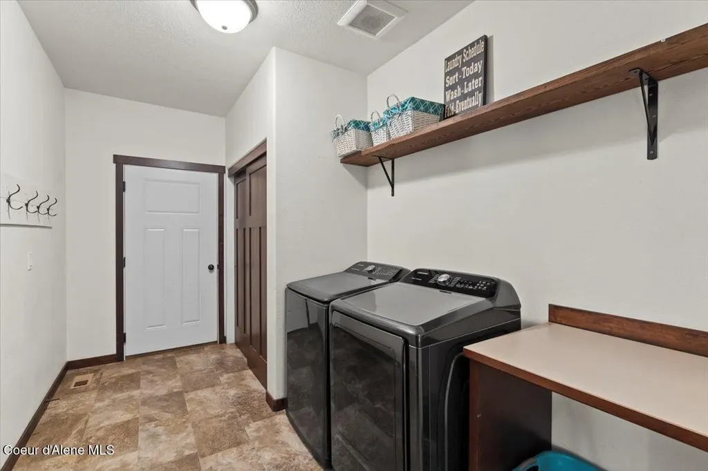 23210 N Massif Road Rathdrum ID 83858