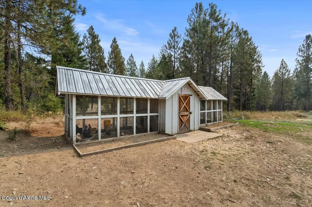 23210 N Massif Road Rathdrum ID 83858