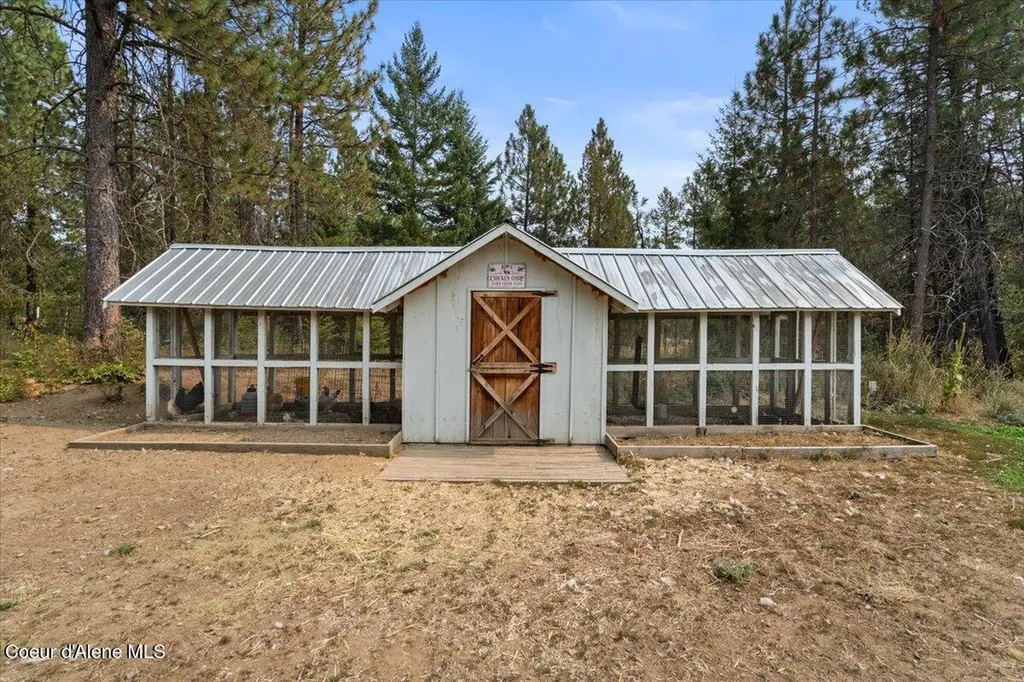 23210 N Massif Road Rathdrum ID 83858