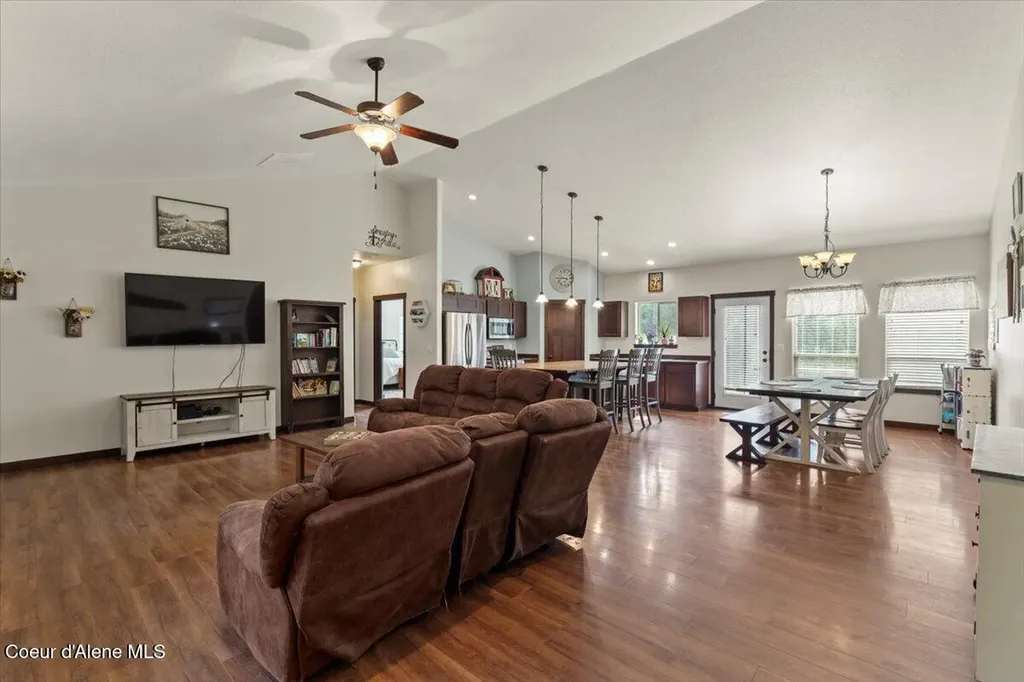 23210 N Massif Road Rathdrum ID 83858