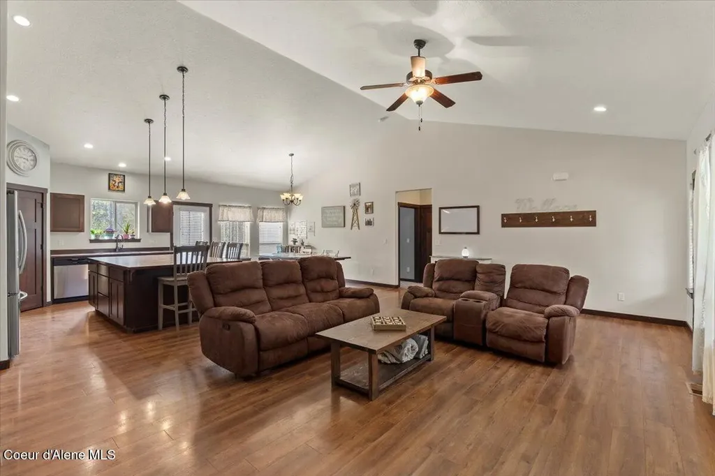 23210 N Massif Road Rathdrum ID 83858
