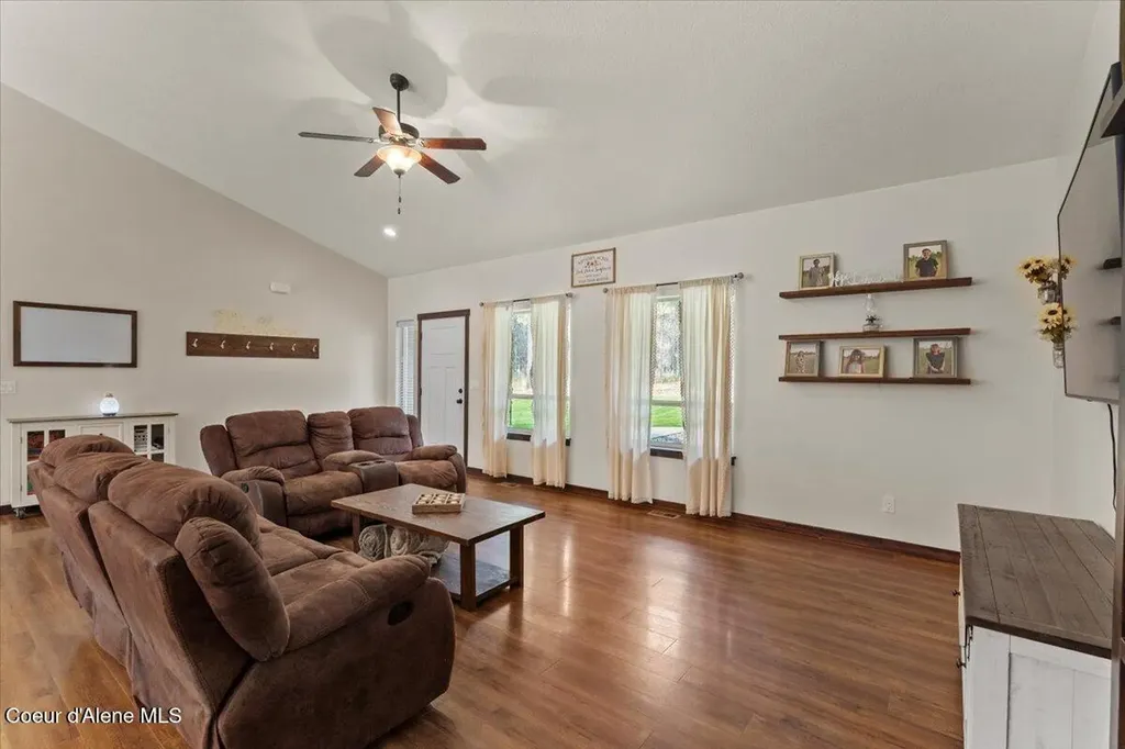 23210 N Massif Road Rathdrum ID 83858