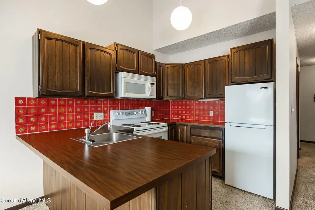 8766 Schweitzer Mountain Road Sandpoint ID 83864
