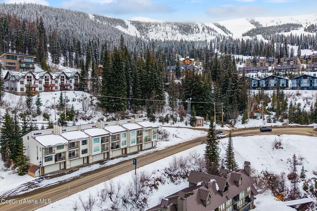 8766 Schweitzer Mountain Road Sandpoint ID 83864