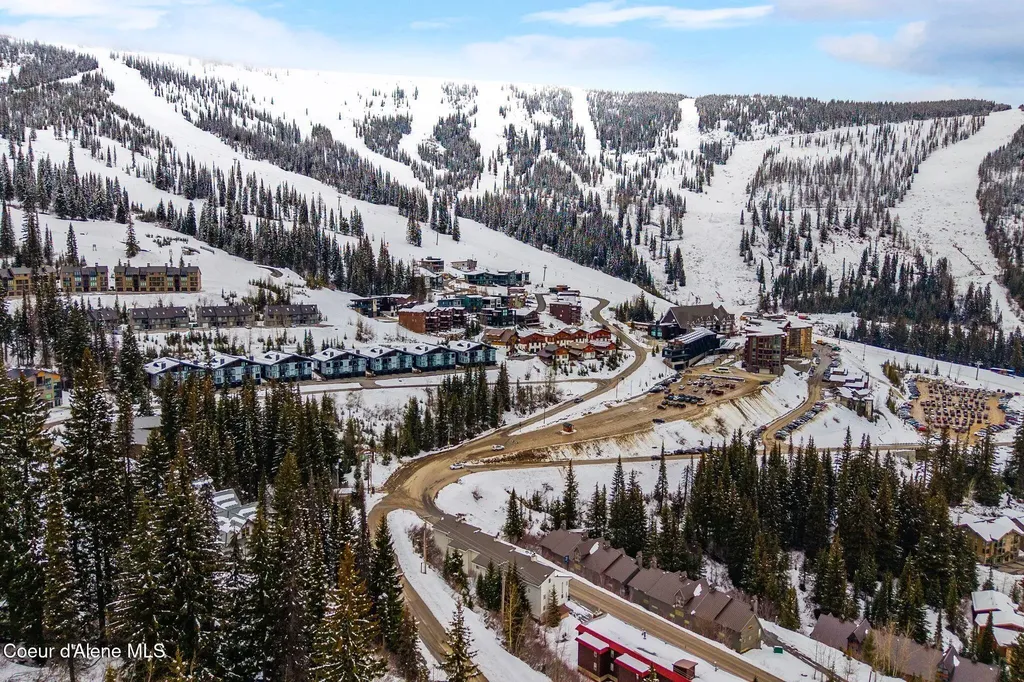 8766 Schweitzer Mountain Road Sandpoint ID 83864