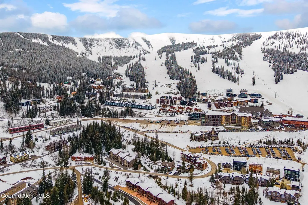 8766 Schweitzer Mountain Road Sandpoint ID 83864