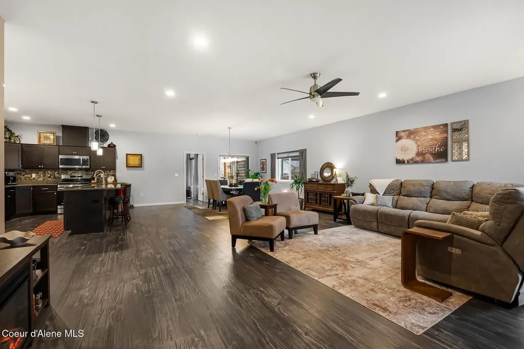 195 Carnelian Avenue Ponderay ID 83852