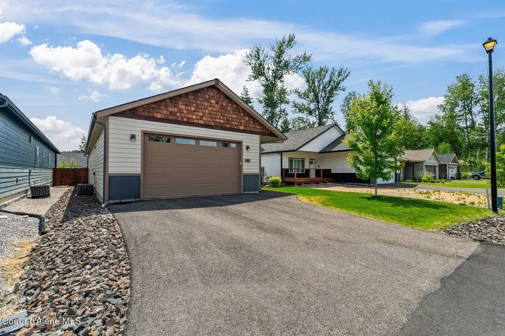 195 Carnelian Avenue Ponderay ID 83852