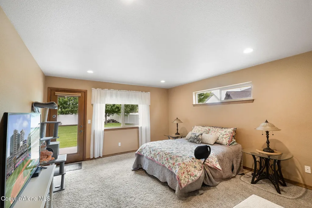 2899 N Radiant Star Road Post Falls ID 83854