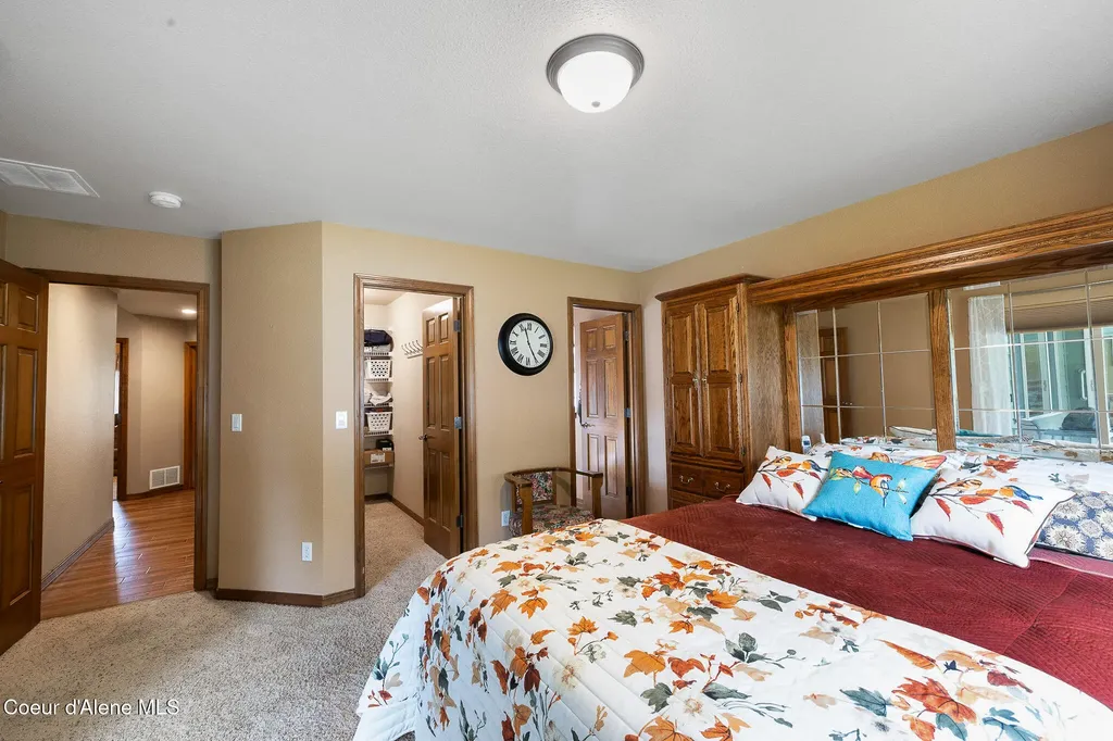 2899 N Radiant Star Road Post Falls ID 83854