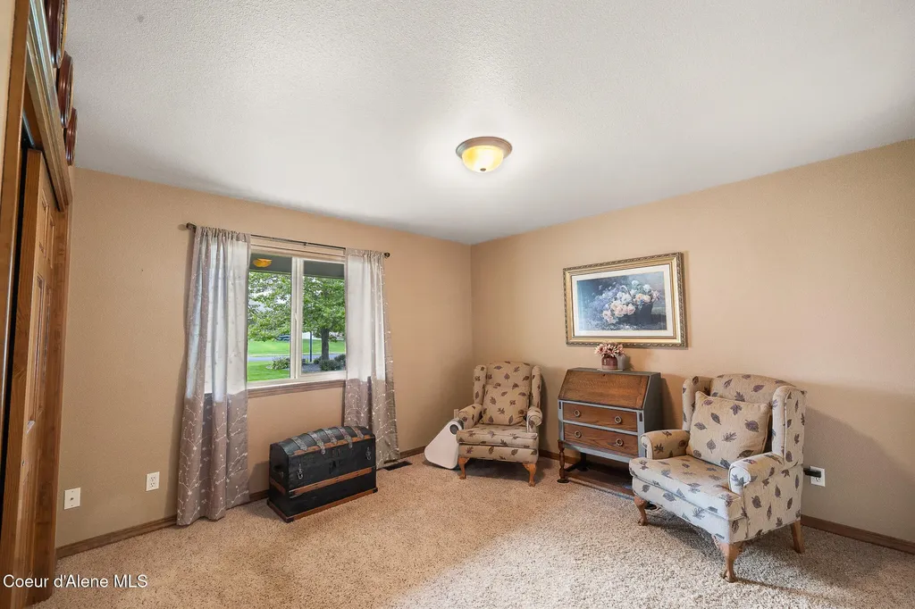 2899 N Radiant Star Road Post Falls ID 83854