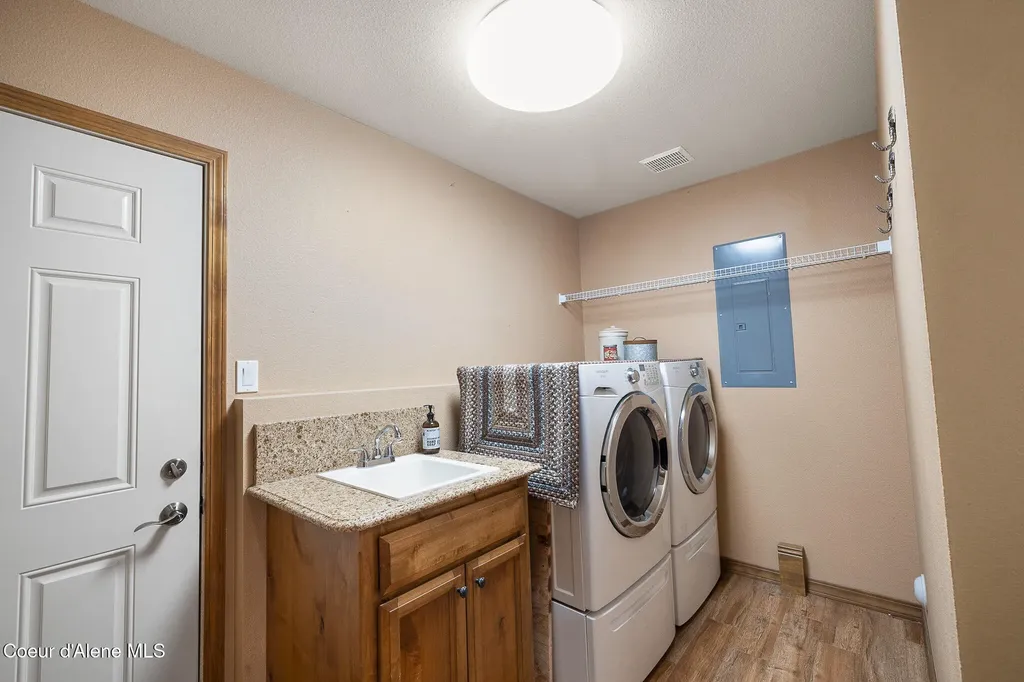 2899 N Radiant Star Road Post Falls ID 83854