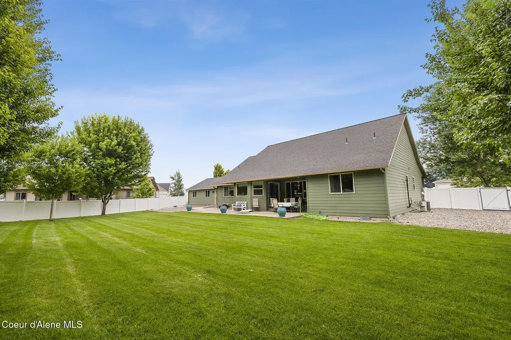 2899 N Radiant Star Road Post Falls ID 83854