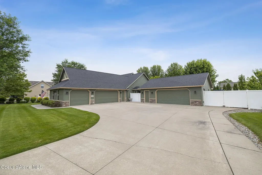 2899 N Radiant Star Road Post Falls ID 83854