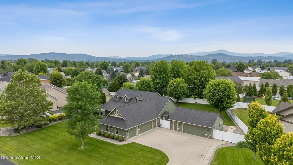 2899 N Radiant Star Road Post Falls ID 83854