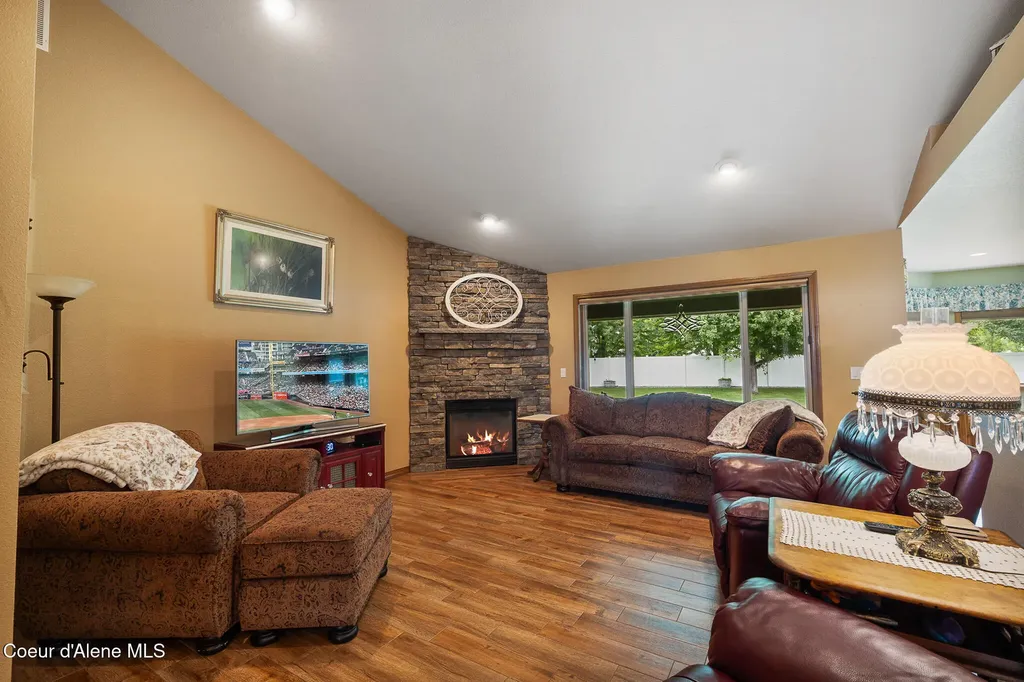 2899 N Radiant Star Road Post Falls ID 83854