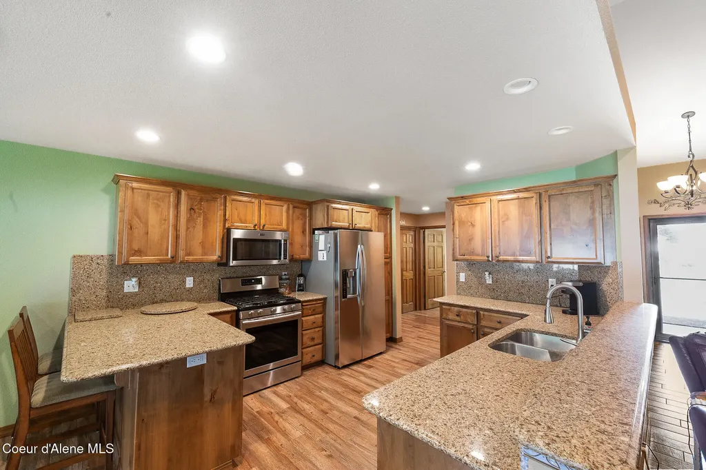 2899 N Radiant Star Road Post Falls ID 83854