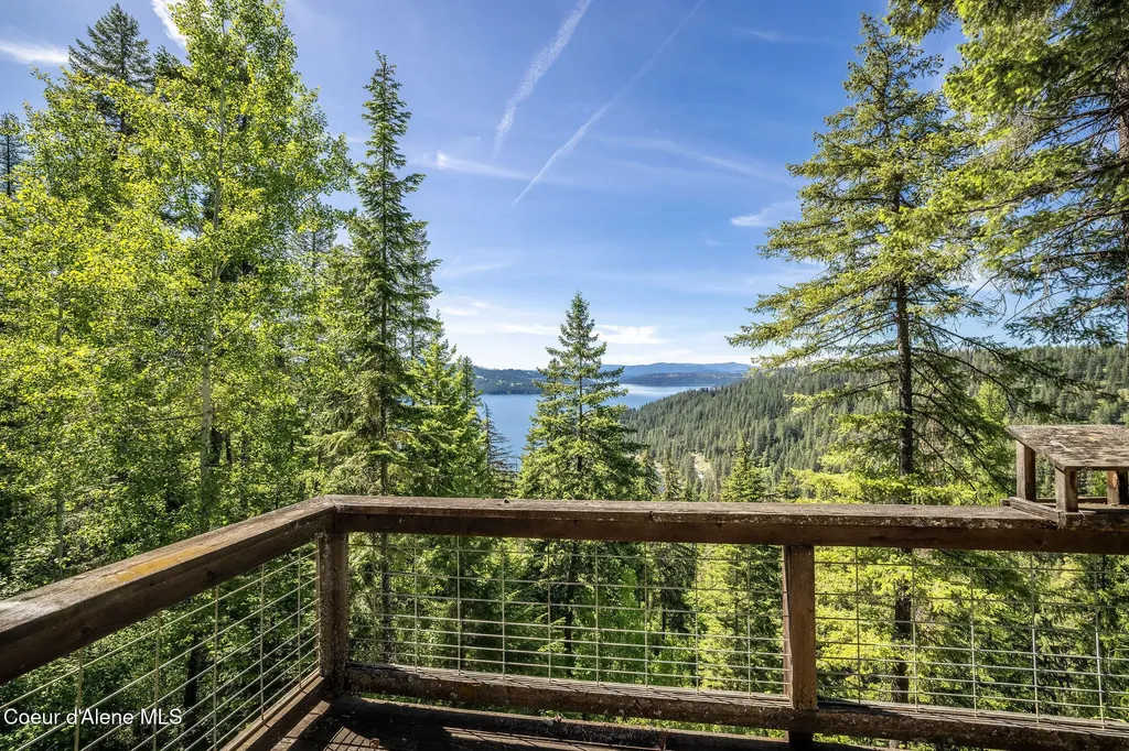3463 E Sunset Drive Harrison ID 83833