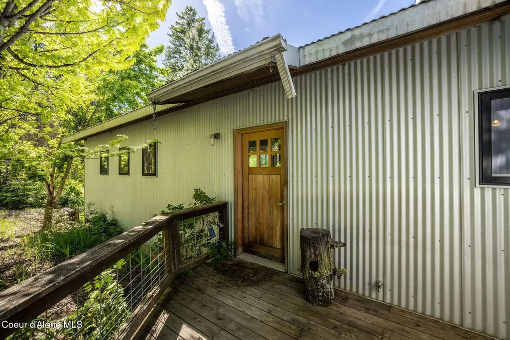 3463 E Sunset Drive Harrison ID 83833