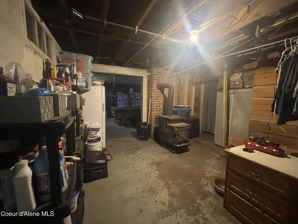 131 Electric Avenue Moyie Springs ID 83845