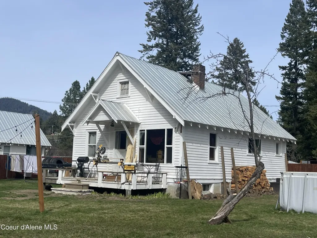 131 Electric Avenue Moyie Springs ID 83845